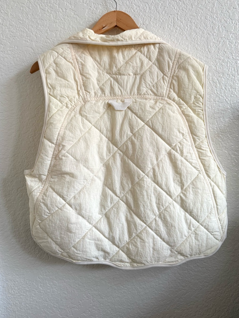 Free People Quinn Quilted Puffer Vest Size Small Ivory Cream Over Sized - Picture 7 of 9